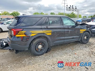 Trzecie zdjęcie samochodu z tyłu: 2025 FORD EXPLORER POLICE INTERCEPTOR VIN:1FM5K8AWXSGA56048 - miniatura