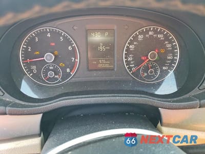 Zdjęcie 9 z 12 samochodu: 2015 VOLKSWAGEN PASSAT S VIN:1VWAT7A39FC116332 - miniatura