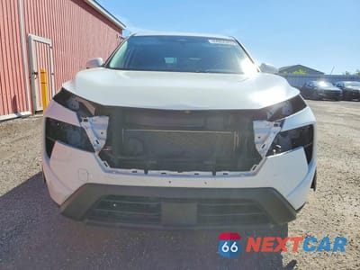 Piąte zdjęcie samochodu w środku: 2025 NISSAN ROGUE S VIN:JN8BT3AB0SW426079 - miniatura