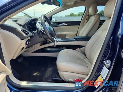 Zdjęcie 7 z 12 samochodu: 2017 LINCOLN MKZ RESERVE VIN:3LN6L5E95HR648737 - miniatura