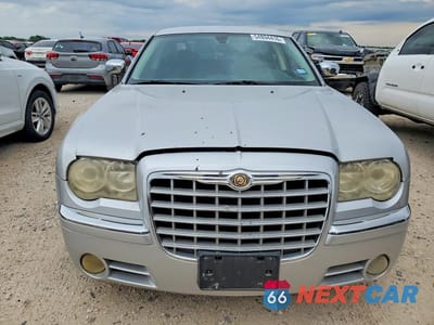 Piąte zdjęcie samochodu w środku: 2009 CHRYSLER 300C VIN:2C3KA63T49H572507 - miniatura