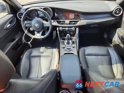 Zdjęcie 8 z 12 samochodu: 2022 ALFA ROMEO GIULIA SUPER VIN:ZARFANBN6N7655085 - miniatura