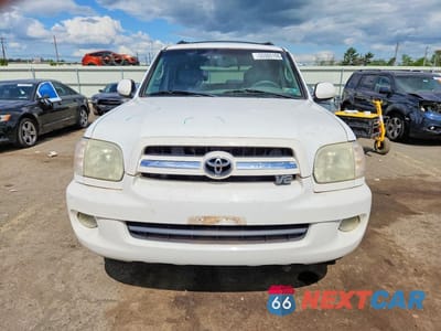 Piąte zdjęcie samochodu w środku: 2005 TOYOTA SEQUOIA SR5 VIN:5TDZT34A75S263464 - miniatura