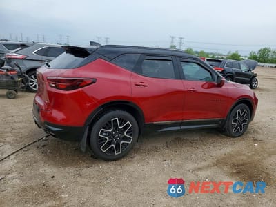 Trzecie zdjęcie samochodu z tyłu: 2023 CHEVROLET BLAZER RS VIN:3GNKBKRS3PS128844 - miniatura