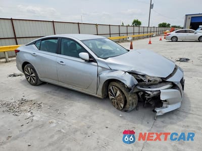 Czwarte zdjęcie samochodu z boku: 2022 NISSAN ALTIMA SV VIN:1N4BL4DV2NN381198 - miniatura