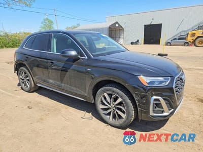 Czwarte zdjęcie samochodu z boku: 2022 AUDI Q5 PREMIUM PLUS 45 VIN:WA1EAAFY1N2018793 - miniatura