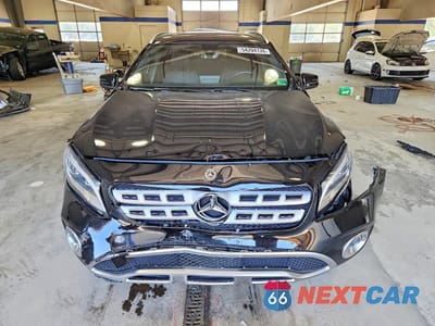 Piąte zdjęcie samochodu w środku: 2019 MERCEDES-BENZ GLA 250 4MATIC VIN:WDCTG4GB0KJ545730 - miniatura
