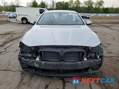 Piąte zdjęcie samochodu w środku: 2015 BMW 528 XI VIN:WBA5A7C54FD627737 - miniatura