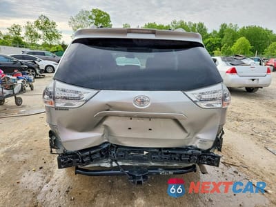 Zdjęcie 6 z 14 samochodu: 2019 TOYOTA SIENNA SE PREMIUM 7-PASSENGER VIN:5TDEZ3DC4KS218346 - miniatura
