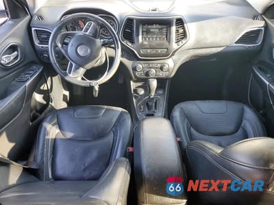 Zdjęcie 8 z 13 samochodu: 2020 JEEP CHEROKEE LATITUDE PLUS VIN:1C4PJMLN4LD632331 - miniatura