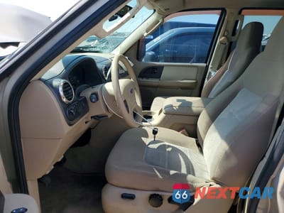 Zdjęcie 7 z 14 samochodu: 2004 FORD EXPEDITION XLT VIN:1FMRU15W84LB91651 - miniatura