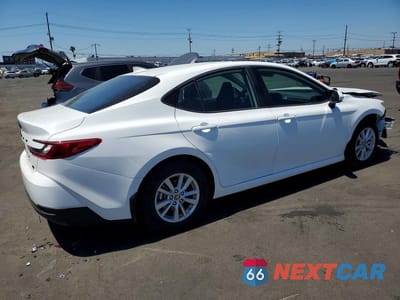Trzecie zdjęcie samochodu z tyłu: 2026 TOYOTA CAMRY LE VIN:4T1DAACK5TU213178 - miniatura