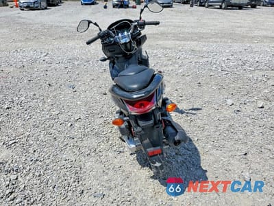 Czwarte zdjęcie samochodu z boku: 2013 HONDA PCX 150 VIN:MLHKF1210D5006454 - miniatura