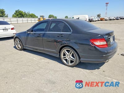 Drugie zdjęcie samochodu z przodu: 2011 MERCEDES-BENZ C 300 VIN:WDDGF5EB1BR137568 - miniatura