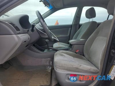 Zdjęcie 7 z 12 samochodu: 2004 TOYOTA CAMRY LE VIN:4T1BE32KX4U310726 - miniatura