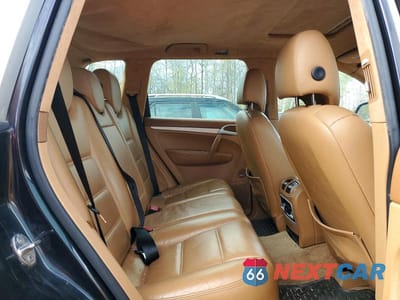 Zdjęcie 11 z 13 samochodu: 2004 PORSCHE CAYENNE VIN:WP1AC29P84LA92954 - miniatura