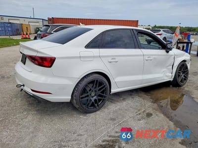 Trzecie zdjęcie samochodu z tyłu: 2017 AUDI A3 PREMIUM VIN:WAUAUGFF8H1042772 - miniatura