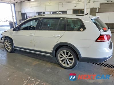 Drugie zdjęcie samochodu z przodu: 2018 VOLKSWAGEN GOLF ALLTRACK S VIN:3VWM17AU1JM759437 - miniatura