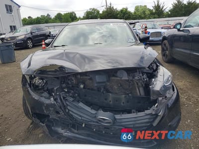 Piąte zdjęcie samochodu w środku: 2017 MAZDA 3 SPORT VIN:3MZBN1U75HM153535 - miniatura