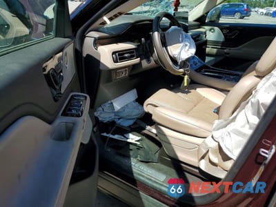 Zdjęcie 8 z 13 samochodu: 2023 LINCOLN AVIATOR RESERVE VIN:5LM5J7XC6PGL02513 - miniatura