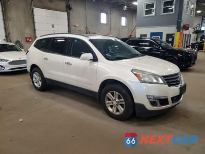 Czwarte zdjęcie samochodu z boku: 2013 CHEVROLET TRAVERSE LT VIN:1GNKVJKD2DJ218061 - miniatura