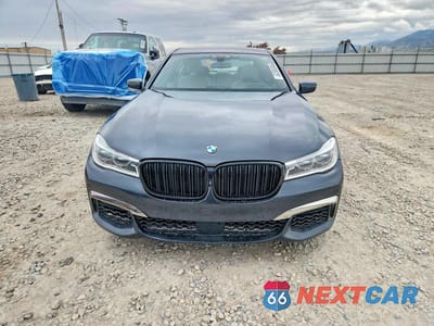 Piąte zdjęcie samochodu w środku: 2016 BMW 750 XI VIN:WBA7F2C52GG417229 - miniatura