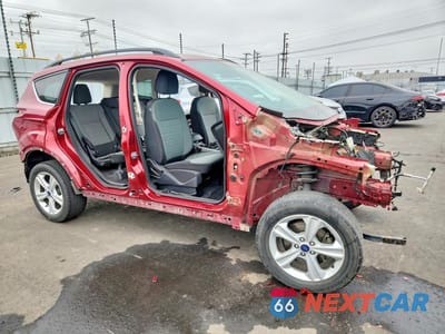 Czwarte zdjęcie samochodu z boku: 2016 FORD ESCAPE SE VIN:1FMCU0GX1GUC38345 - miniatura