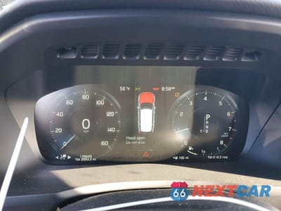 Zdjęcie 9 z 13 samochodu: 2018 VOLVO XC90 T5 VIN:YV4102PK9J1348282 - miniatura