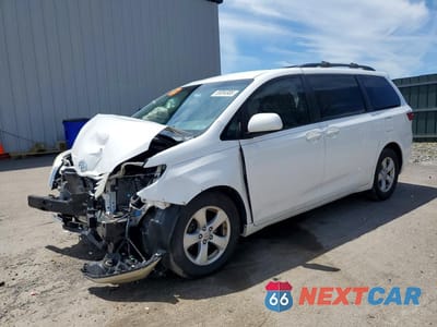 2015 TOYOTA SIENNA LE 5TDKK3DC9FS570948 - główne zdjęcie licytacji z USA - miniatura