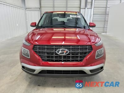 Piąte zdjęcie samochodu w środku: 2021 HYUNDAI VENUE SE VIN:KMHRB8A31MU081769 - miniatura