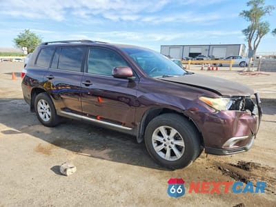 Czwarte zdjęcie samochodu z boku: 2011 TOYOTA HIGHLANDER SE VIN:5TDBK3EH1BS074224 - miniatura