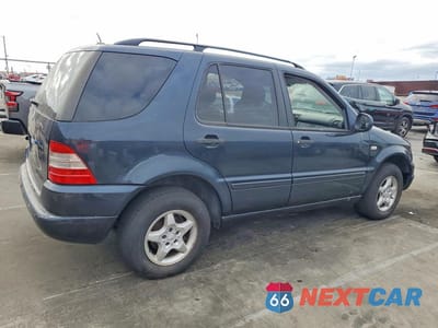 Trzecie zdjęcie samochodu z tyłu: 2001 MERCEDES-BENZ ML 320 VIN:4JGAB54E21A253913 - miniatura