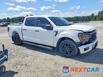 Czwarte zdjęcie samochodu z boku: 2025 FORD F150 STX VIN:1FTEW2KP9SKF29965 - miniatura