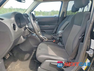 Zdjęcie 7 z 13 samochodu: 2012 JEEP PATRIOT LATITUDE VIN:1C4NJRFB8CD609107 - miniatura