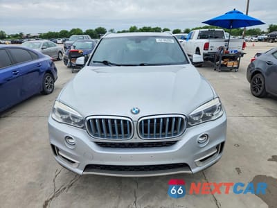 Piąte zdjęcie samochodu w środku: 2018 BMW X5 XDR40E VIN:5UXKT0C52J0W00459 - miniatura