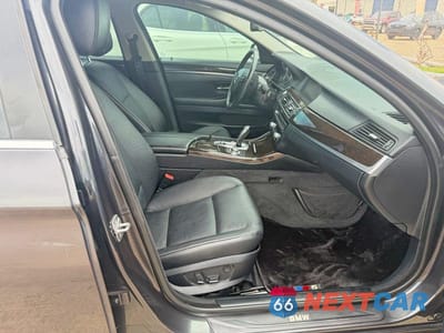 Piąte zdjęcie samochodu w środku: 2012 BMW 535 XI VIN:WBAFU7C59CDU58029 - miniatura
