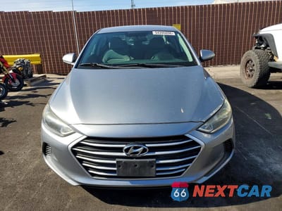 Piąte zdjęcie samochodu w środku: 2017 HYUNDAI ELANTRA SE VIN:5NPD84LF2HH024283 - miniatura