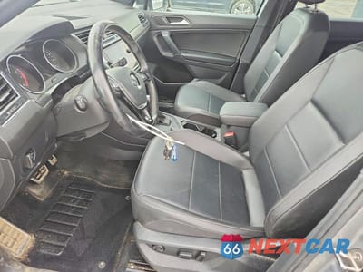 Zdjęcie 7 z 12 samochodu: 2020 VOLKSWAGEN TIGUAN SE, 4MOTION SEL VIN:3VV2B7AX7LM068581 - miniatura