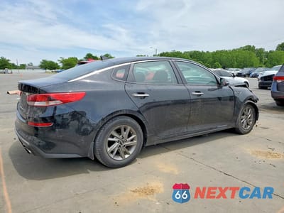 Trzecie zdjęcie samochodu z tyłu: 2019 KIA OPTIMA LX VIN:5XXGT4L39KG335956 - miniatura