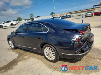 Drugie zdjęcie samochodu z przodu: 2017 VOLKSWAGEN PASSAT SE VIN:1VWBT7A31HC007340 - miniatura