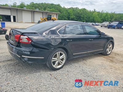 Trzecie zdjęcie samochodu z tyłu: 2014 VOLKSWAGEN PASSAT SEL VIN:1VWCN7A39EC111990 - miniatura