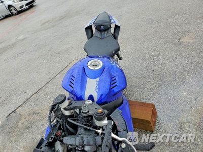 Piąte zdjęcie samochodu w środku: 2020 YAMAHA YZFR6 VIN:JYARJ28E4LA005843 - miniatura