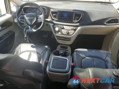 Zdjęcie 8 z 13 samochodu: 2017 CHRYSLER PACIFICA TOURING L PLUS VIN:2C4RC1EG7HR759515 - miniatura