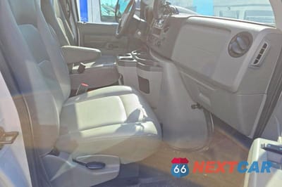 Piąte zdjęcie samochodu w środku: 2023 FORD ECONOLINE E350 SUPER DUTY CUTAWAY VAN VIN:1FDWE3FK6PDD18824 - miniatura