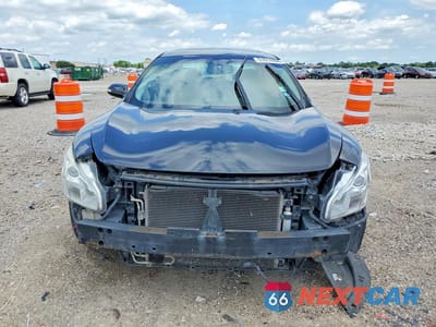Piąte zdjęcie samochodu w środku: 2010 NISSAN MAXIMA 3.5 S VIN:1N4AA5AP2AC806874 - miniatura