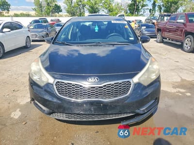 Piąte zdjęcie samochodu w środku: 2015 KIA FORTE LX VIN:KNAFX4A67F5353649 - miniatura