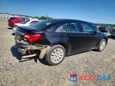 Trzecie zdjęcie samochodu z tyłu: 2012 CHRYSLER 200 LX VIN:1C3CCBABXCN106516 - miniatura