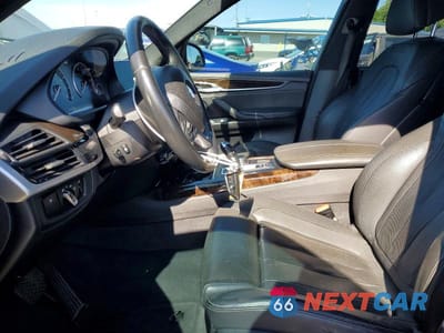 Zdjęcie 7 z 13 samochodu: 2017 BMW X5 XDRIVE35D VIN:5UXKS4C30H0Y16300 - miniatura