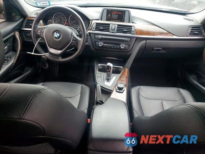 Zdjęcie 8 z 12 samochodu: 2015 BMW 328 XI VIN:WBA3B3C57FF546152 - miniatura