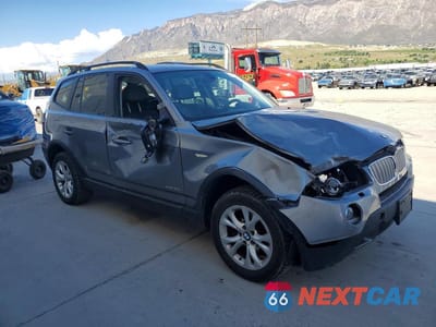 Czwarte zdjęcie samochodu z boku: 2010 BMW X3 XDRIVE30I VIN:WBXPC9C42AWJ39542 - miniatura
